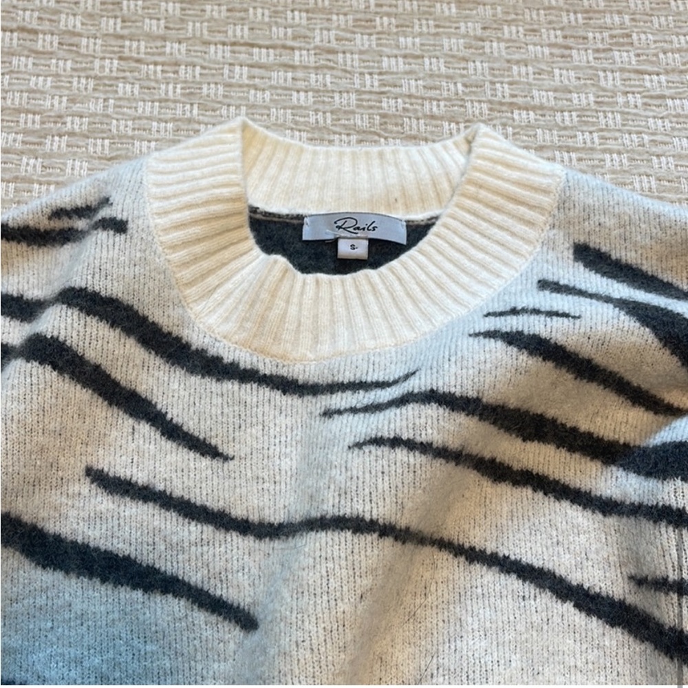 Rails Lana tiger sweater - Picture 6 of 6